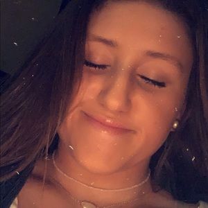 Meet your Posher, Alyssa